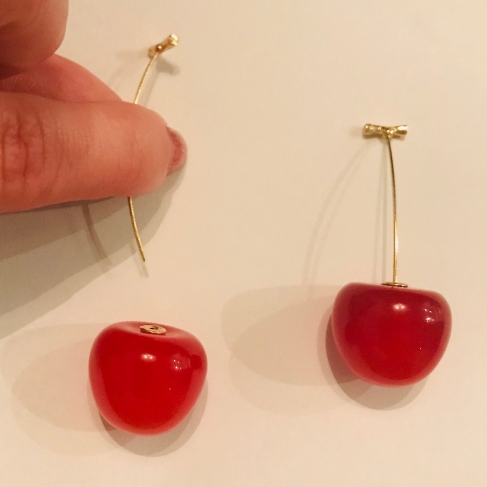 🎉HP 6/1🎉 NWT cherry fruit earrings - Picture 4 of 4